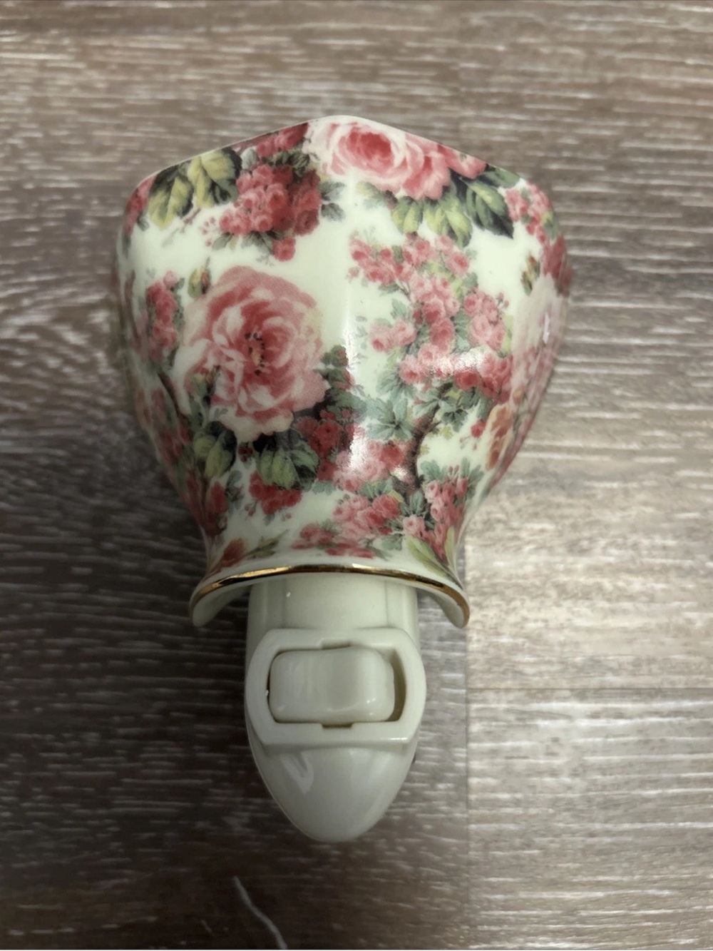 Vintage A Special Place China Elegant Rose Plugin Tea Cup Shape Night Light
